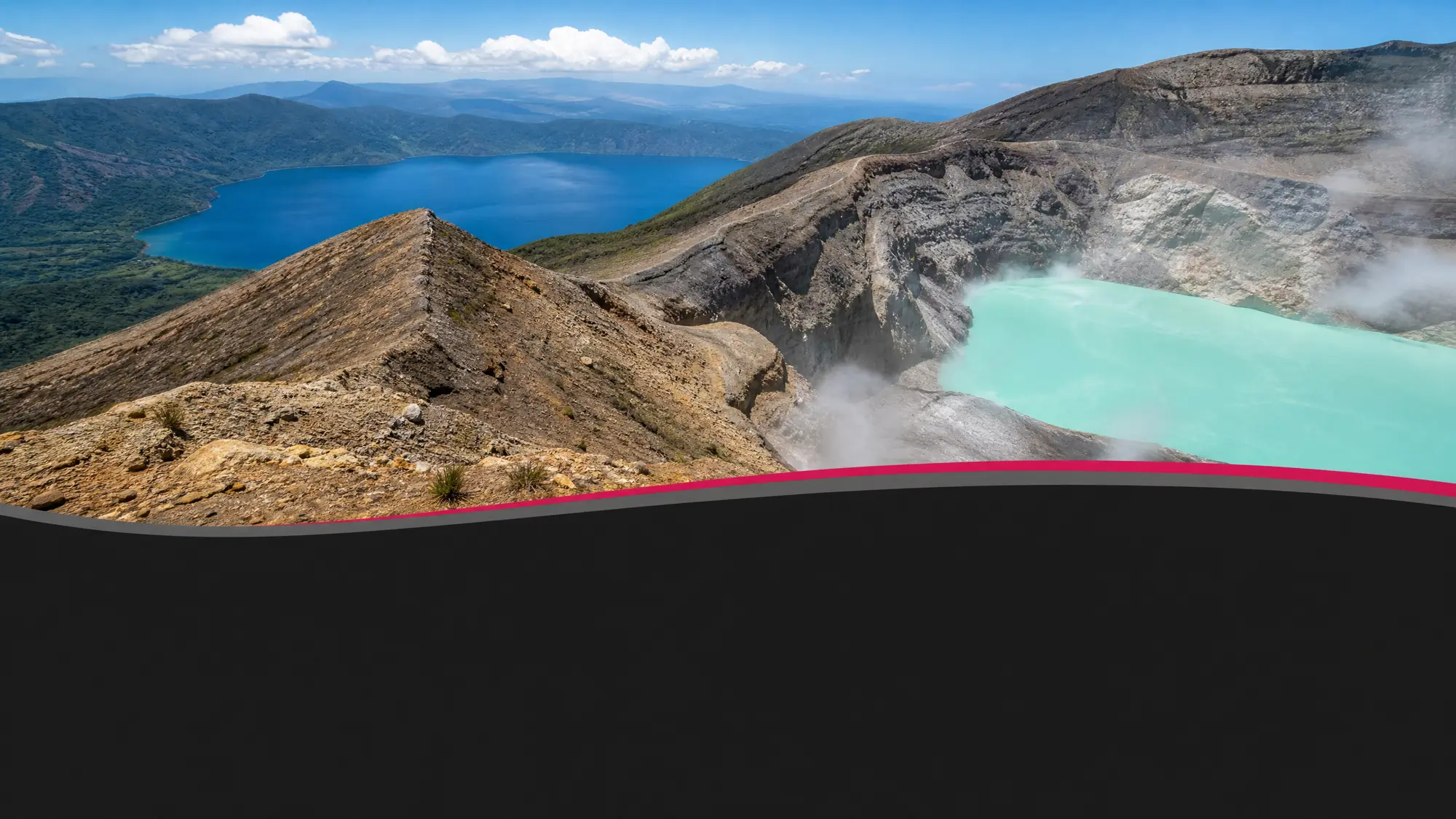 Camina hasta el cráter humeante del volcán más alto de El Salvador. Después, refréscate junto a un enorme lago de caldera.